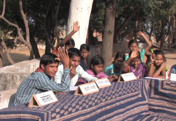 children outside at barefoot college